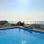 Daire Boutique Living - Rooftop Pool & Sea Views *