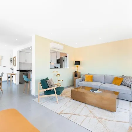 Boutique Living - Rooftop Pool & Sea Views * ナザレ