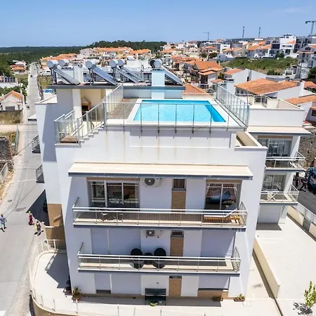 Boutique Living - Rooftop Pool & Sea Views *