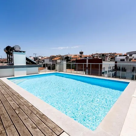 Boutique Living - Rooftop Pool & Sea Views ナザレ