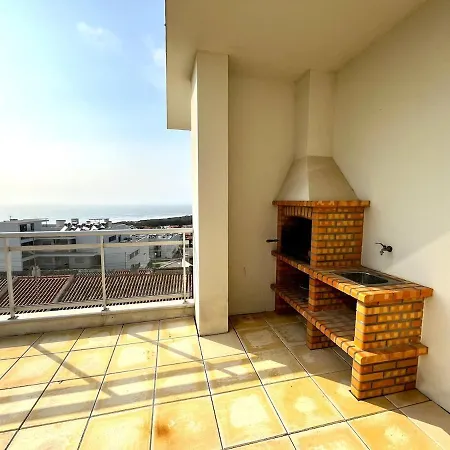 Boutique Living - Rooftop Pool & Sea Views ナザレ