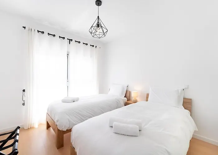 Boutique Living - Rooftop Pool & Sea Views Nazare