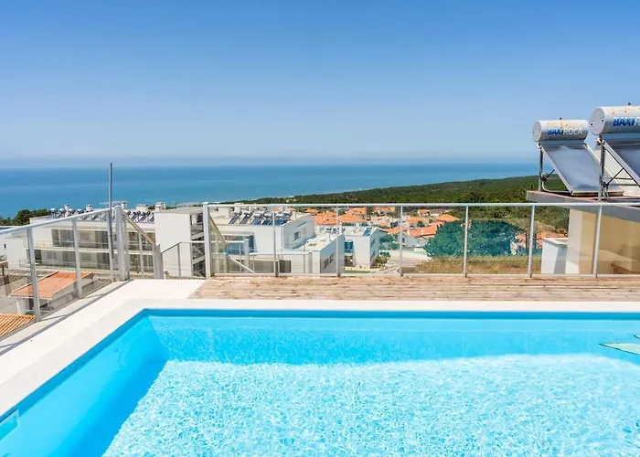 Boutique Living - Rooftop Pool & Sea Views Apartment Nazare
