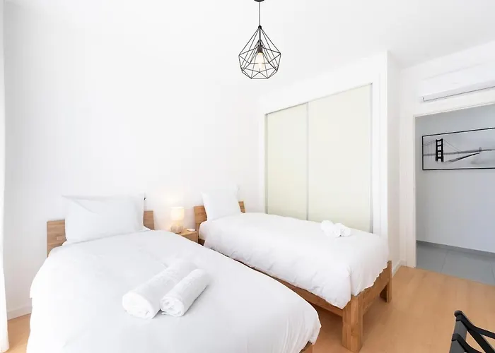 Boutique Living - Rooftop Pool & Sea Views * Nazare