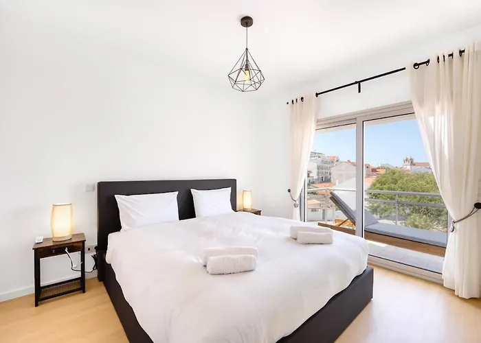 Boutique Living - Rooftop Pool & Sea Views *