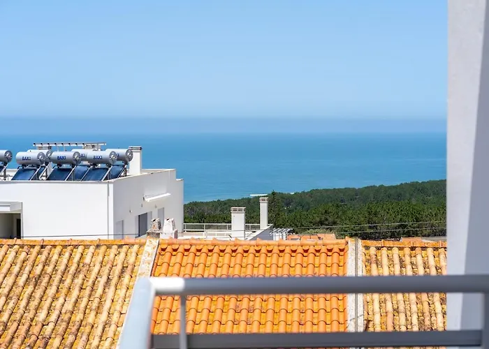 Boutique Living - Rooftop Pool & Sea Views